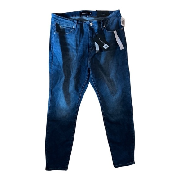 Tahari Chloe Fit Solution Plus Size Skinny Jeans - Picture 2 of 11